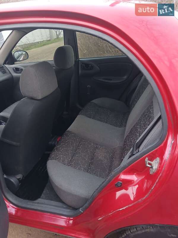 Седан Daewoo Lanos 2008 в Молодежном