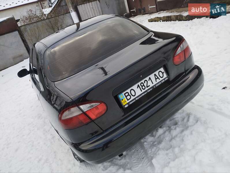 Седан Daewoo Lanos 2009 в Монастыриске