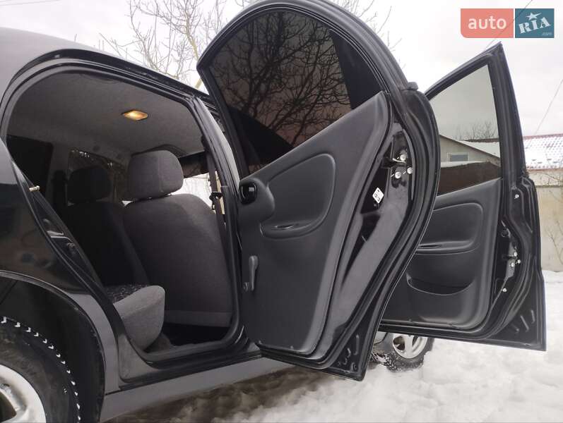 Седан Daewoo Lanos 2009 в Монастыриске