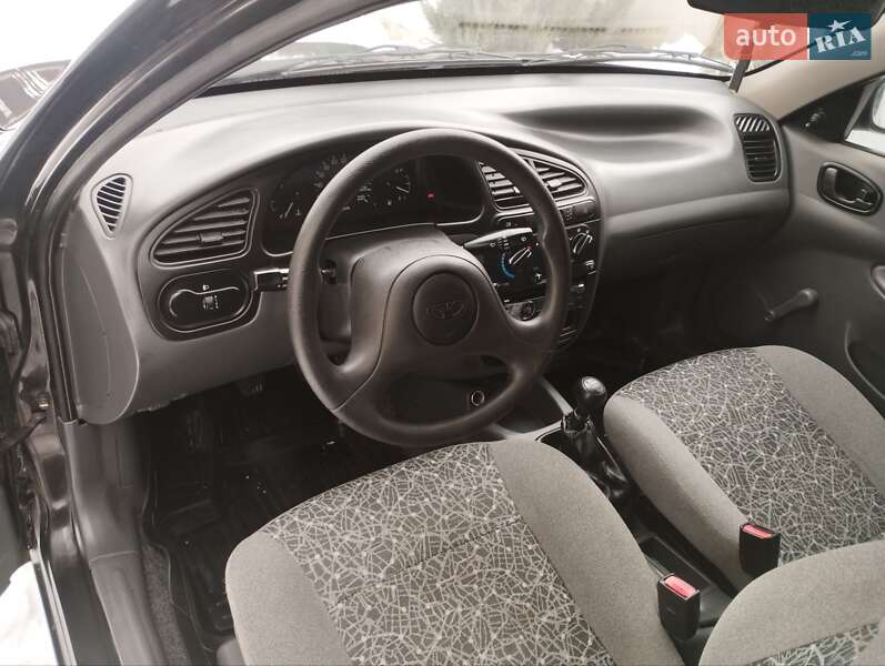 Седан Daewoo Lanos 2009 в Монастыриске