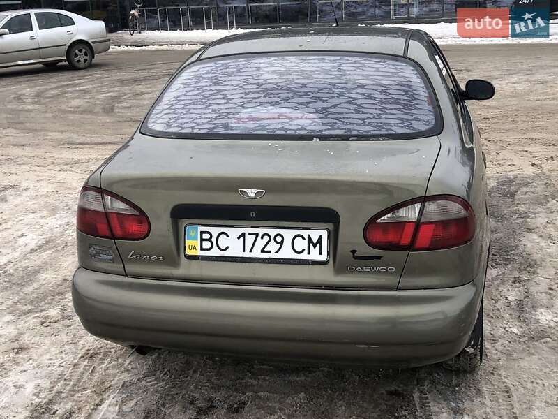 Седан Daewoo Lanos 2004 в Львове