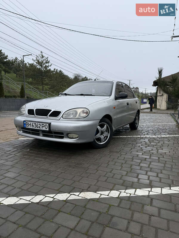 Седан Daewoo Lanos 2003 в Черноморске