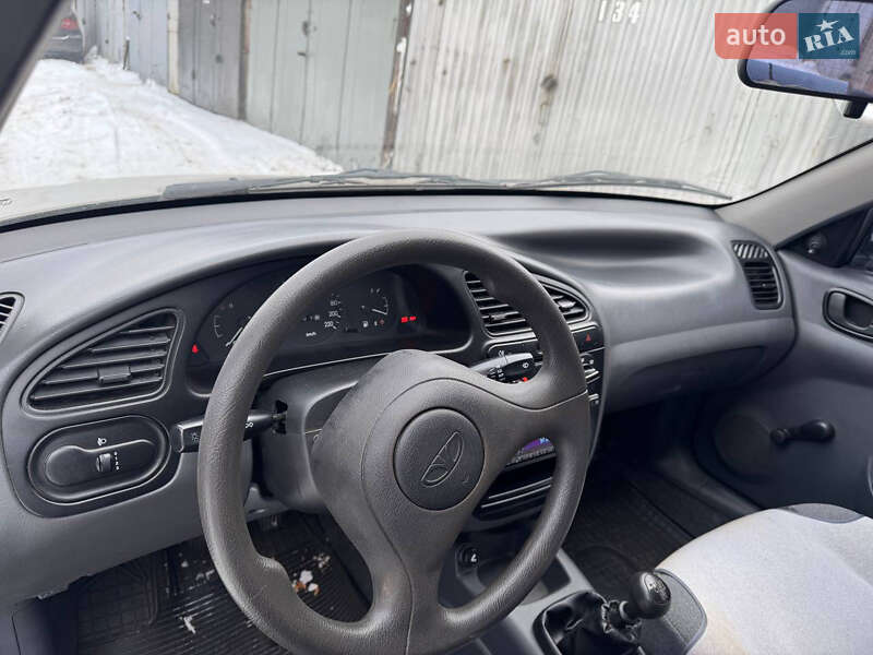 Седан Daewoo Lanos 2006 в Киеве