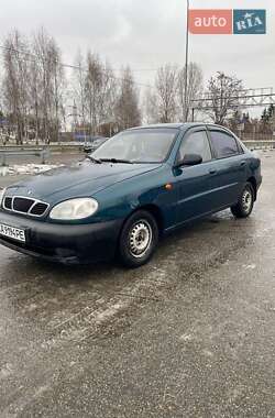 Седан Daewoo Lanos 2002 в Киеве