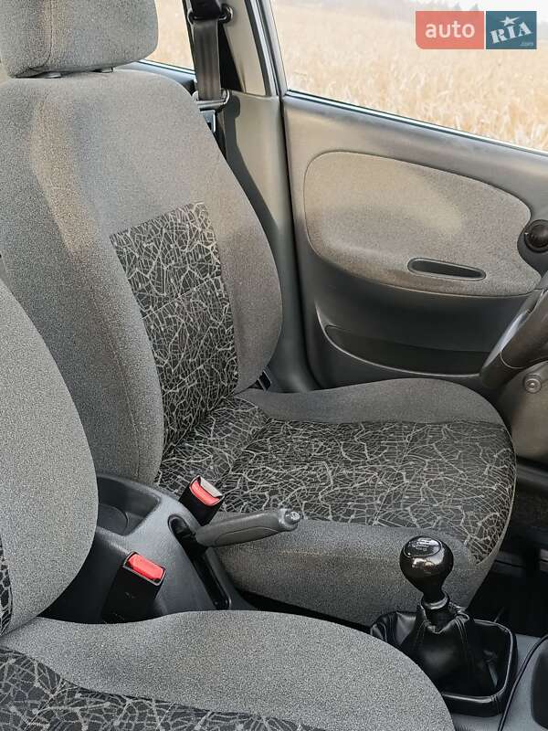 Седан Daewoo Lanos 2006 в Ромнах