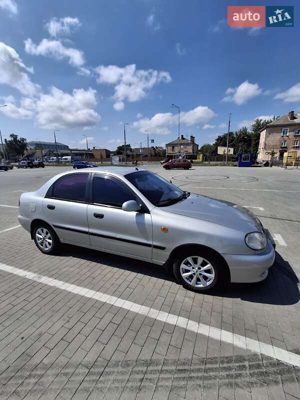 Седан Daewoo Lanos 2004 в Виннице