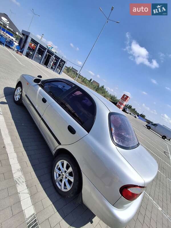 Седан Daewoo Lanos 2004 в Виннице