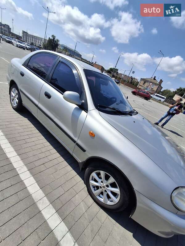 Седан Daewoo Lanos 2004 в Виннице