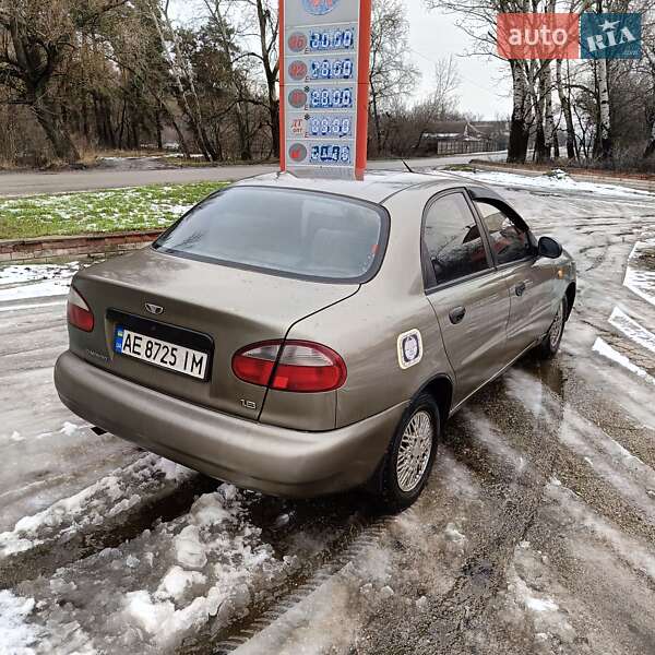 Седан Daewoo Lanos 2004 в Царичанке