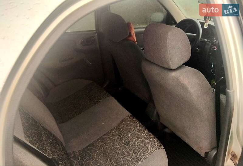 Седан Daewoo Lanos 2008 в Новониколаевке