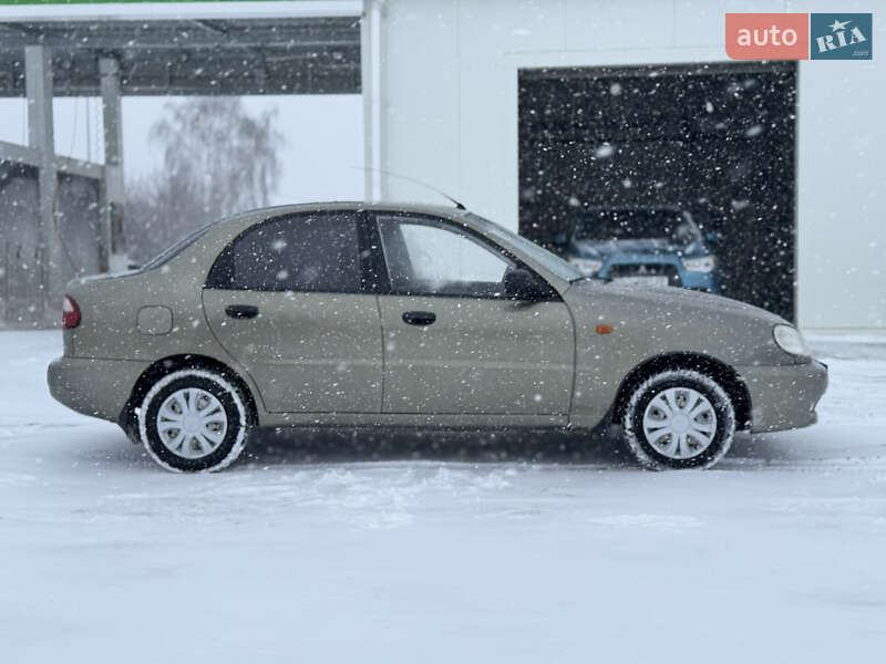 Седан Daewoo Lanos 2003 в Шостці