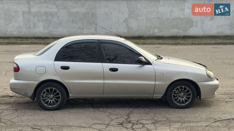 Седан Daewoo Lanos 2008 в Соленом