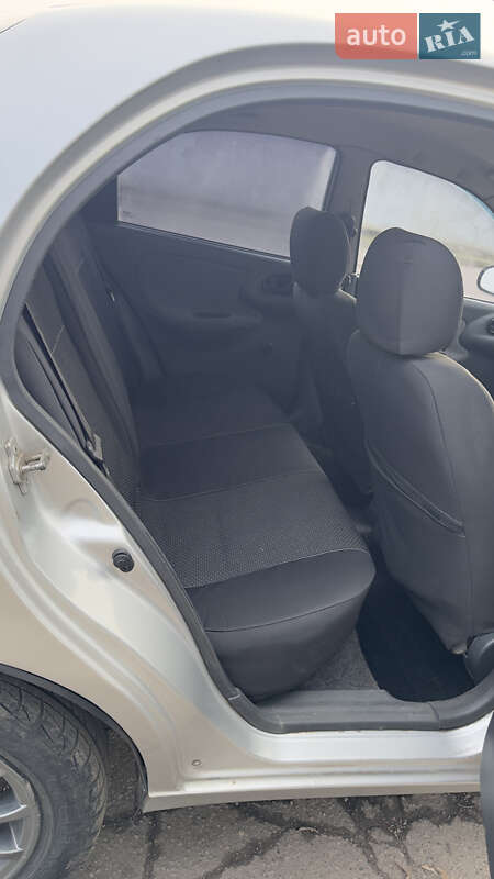 Седан Daewoo Lanos 2008 в Соленом