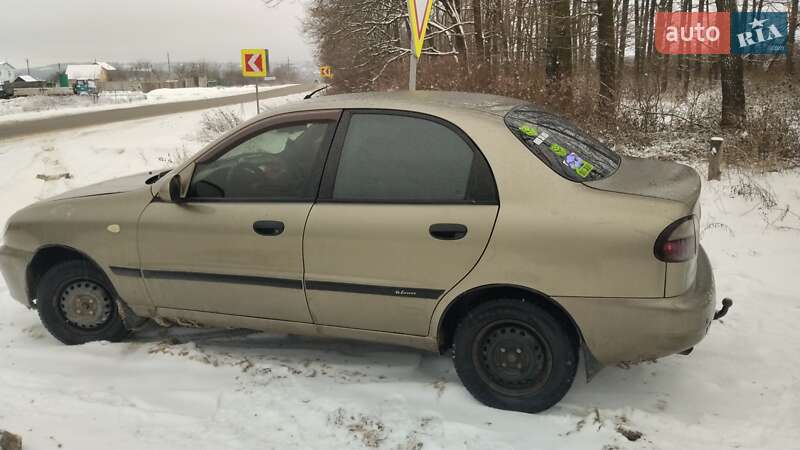 Седан Daewoo Lanos 2003 в Чугуеве