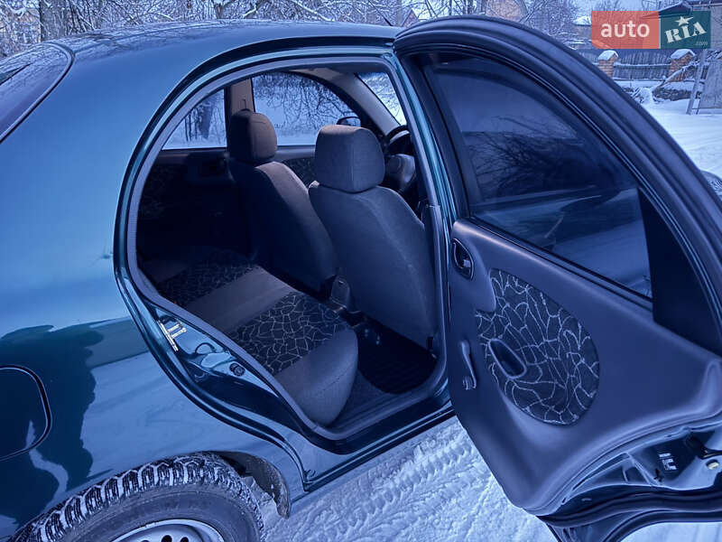 Седан Daewoo Lanos 2003 в Городище