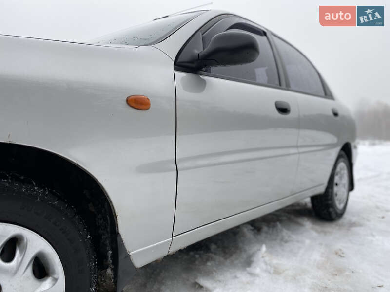Седан Daewoo Lanos 2003 в Києві фото 12 Седан Daewoo Lanos 2003 в Києві