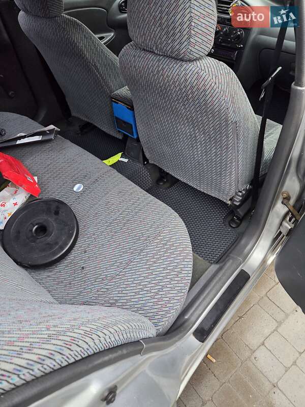 Седан Daewoo Lanos 1998 в Одессе