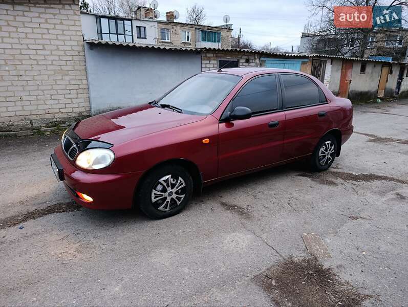Седан Daewoo Lanos 2007 в Новониколаевке