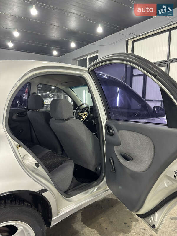 Седан Daewoo Lanos 2004 в Киеве