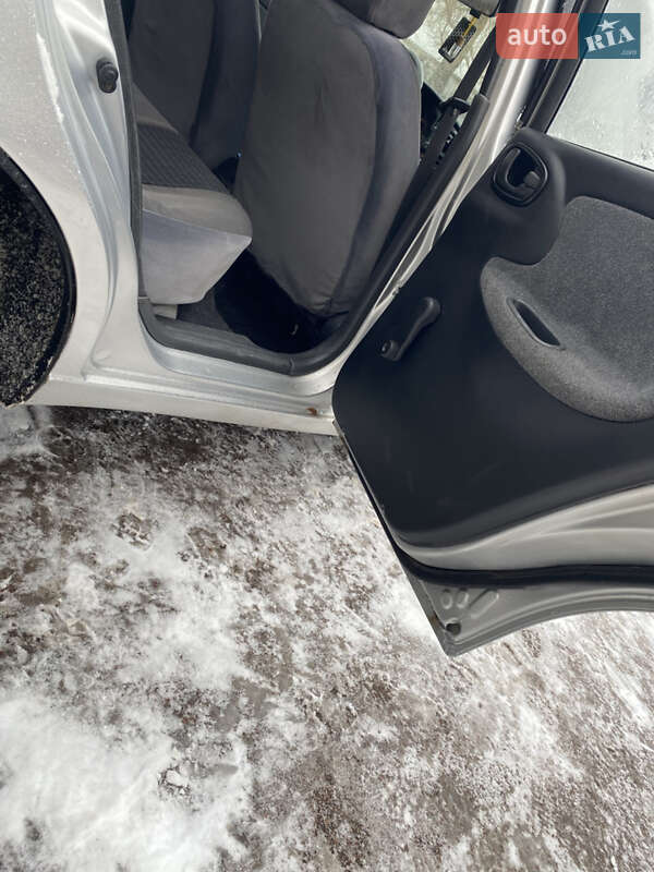 Седан Daewoo Lanos 2005 в Чернигове фото 14 Седан Daewoo Lanos 2005 в Чернигове