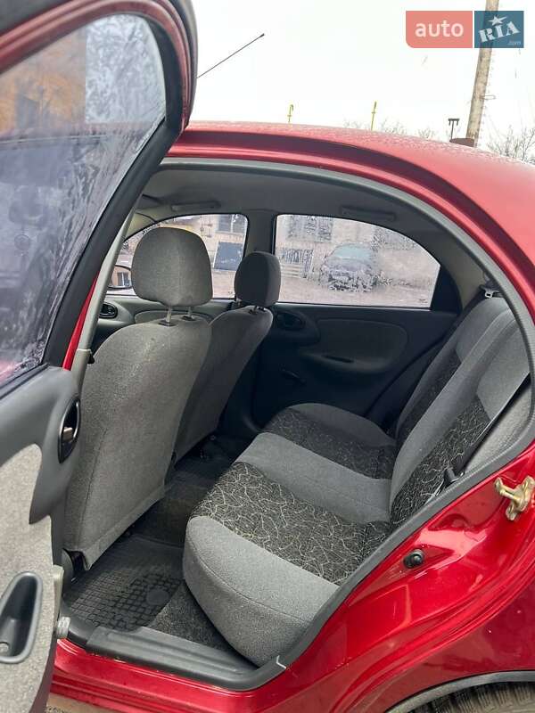 Седан Daewoo Lanos 2005 в Полтаве