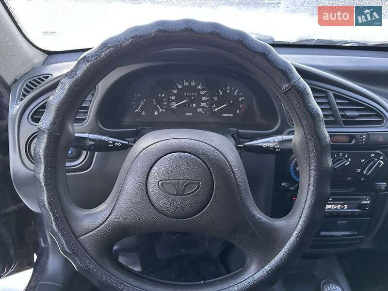 Седан Daewoo Lanos 2004 в Синельниково