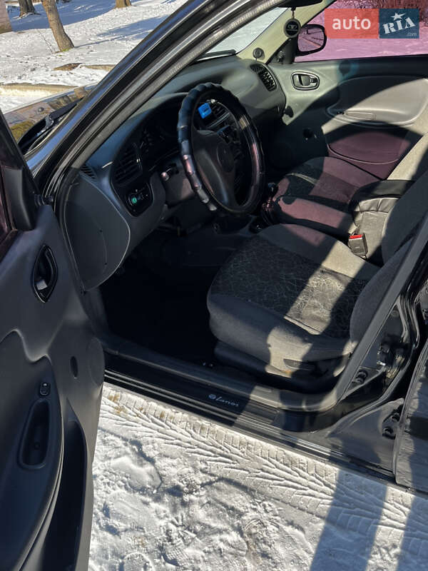 Седан Daewoo Lanos 2009 в Вольногорске