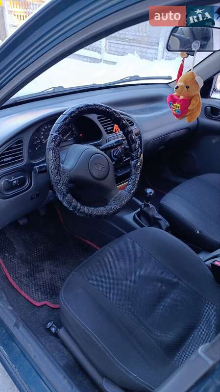 Седан Daewoo Lanos 2004 в Сновську