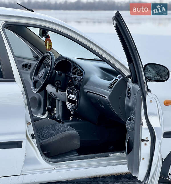 Седан Daewoo Lanos 2004 в Днепре