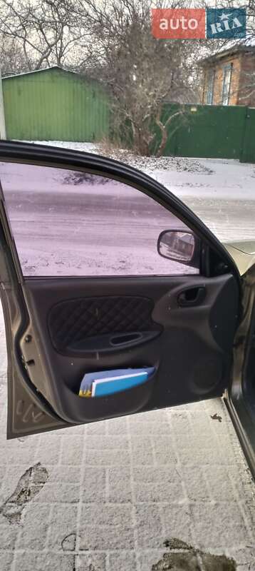 Седан Daewoo Lanos 2003 в Кременчуге