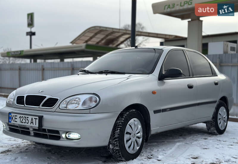 Седан Daewoo Lanos 2004 в Кривом Роге