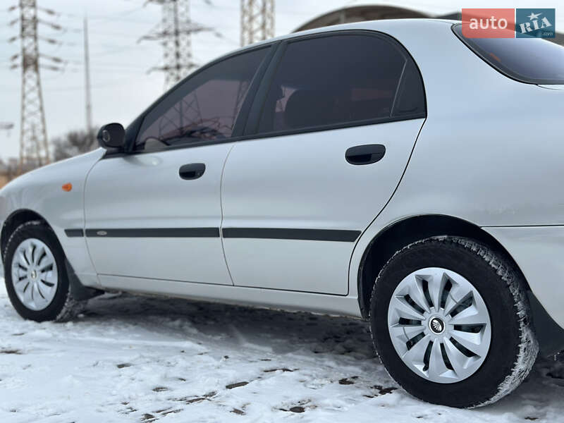 Седан Daewoo Lanos 2004 в Кривом Роге