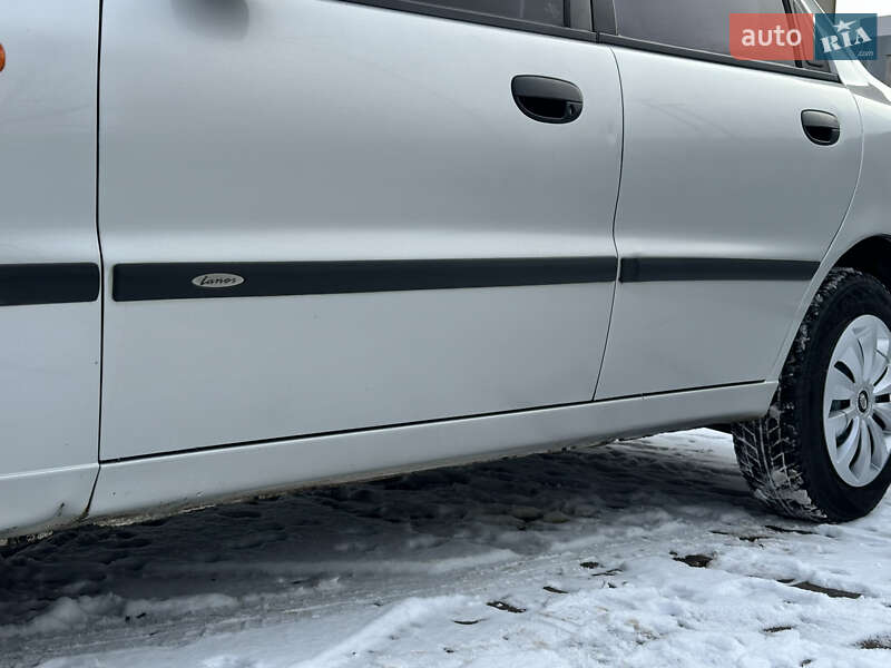Седан Daewoo Lanos 2004 в Кривом Роге