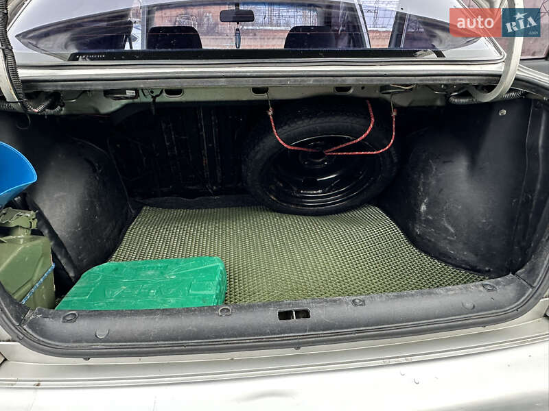 Седан Daewoo Lanos 2004 в Кривом Роге