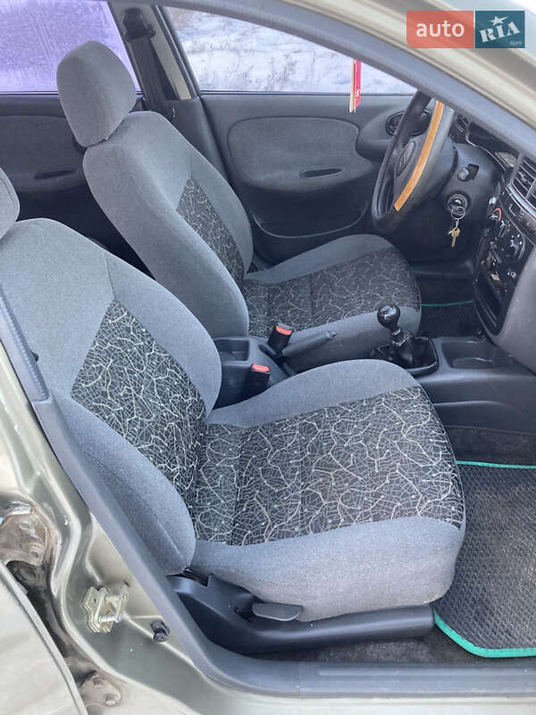 Седан Daewoo Lanos 2006 в Барышевке