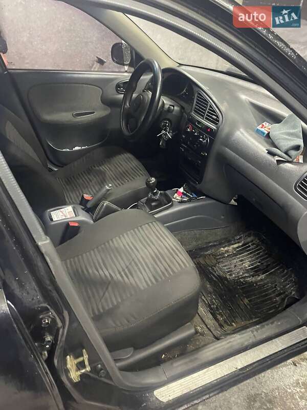 Седан Daewoo Lanos 2006 в Киеве