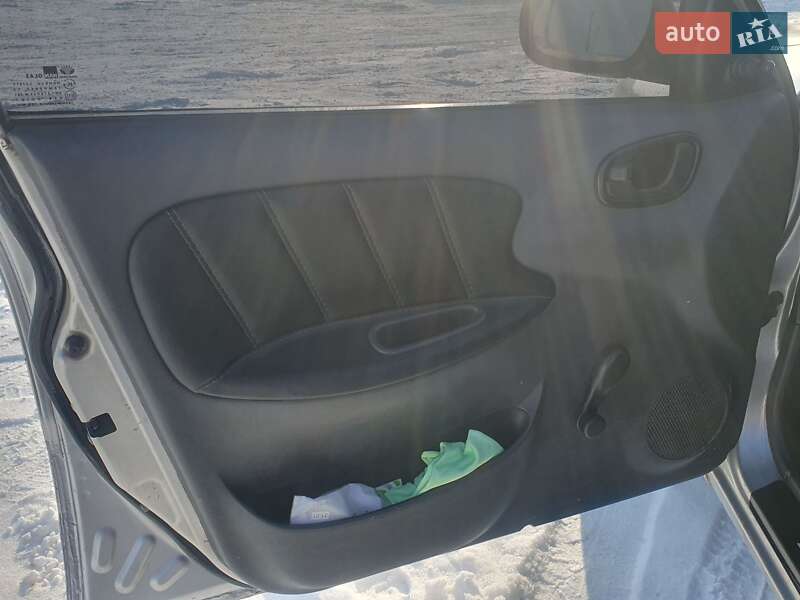 Седан Daewoo Lanos 2005 в Харькове