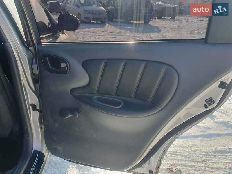 Седан Daewoo Lanos 2005 в Харькове