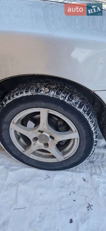 Седан Daewoo Lanos 2003 в Великой Александровке