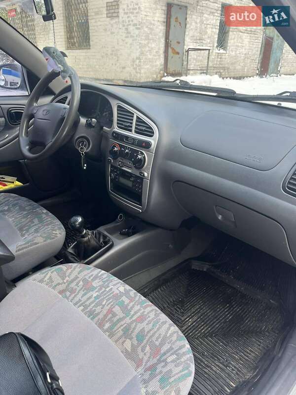 Седан Daewoo Lanos 2003 в Горишних Плавнях