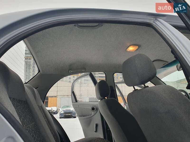 Седан Daewoo Lanos 2011 в Києві