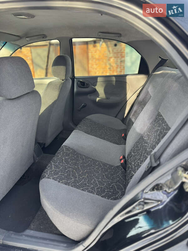 Седан Daewoo Lanos 2006 в Шостке