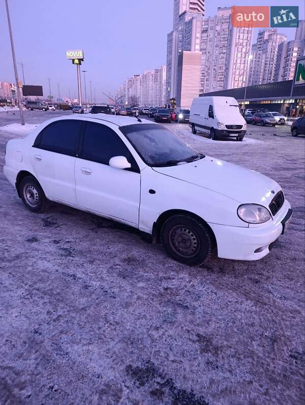 Седан Daewoo Lanos 2004 в Києві
