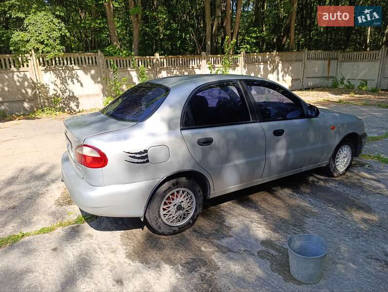 Седан Daewoo Lanos 2003 в Дунаївцях