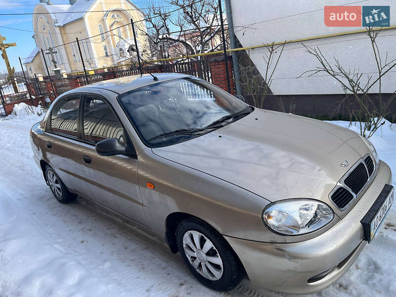 Седан Daewoo Lanos 2008 в Виноградові