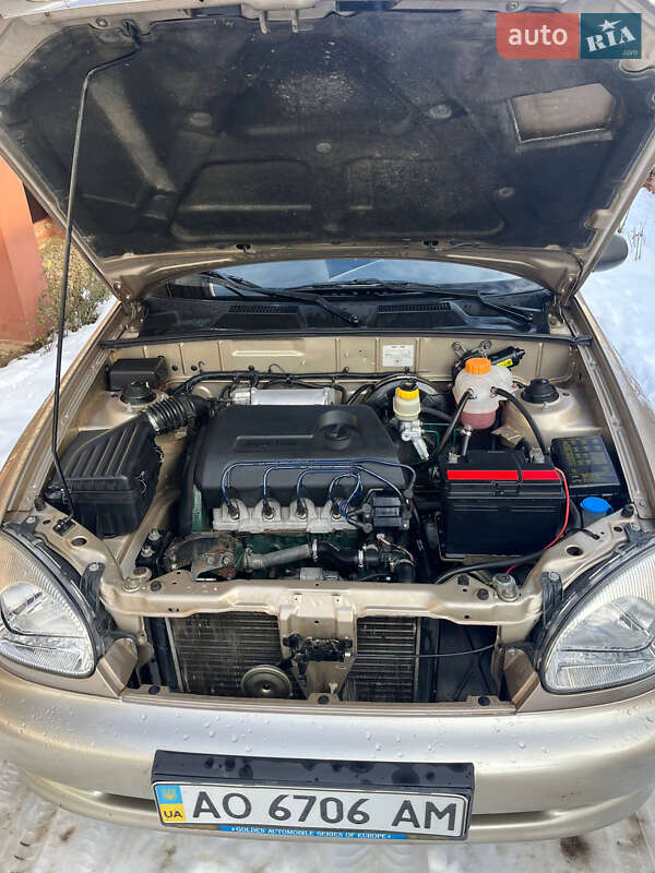 Седан Daewoo Lanos 2008 в Виноградові