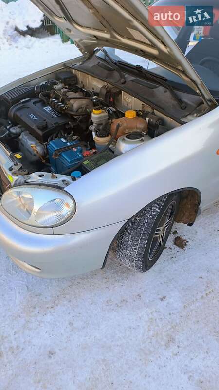 Седан Daewoo Lanos 2009 в Корюківці