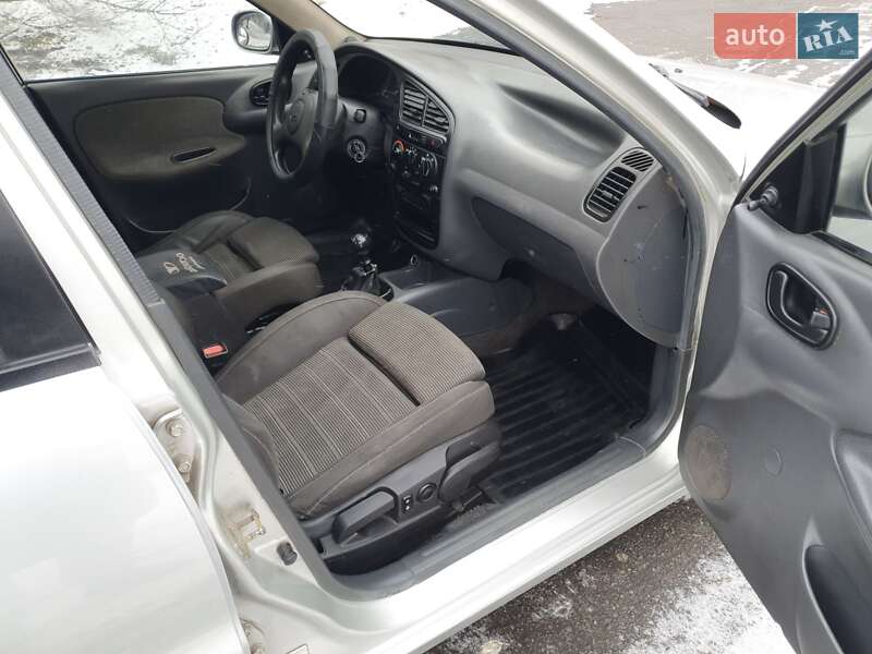 Седан Daewoo Lanos 2005 в Кременчуці