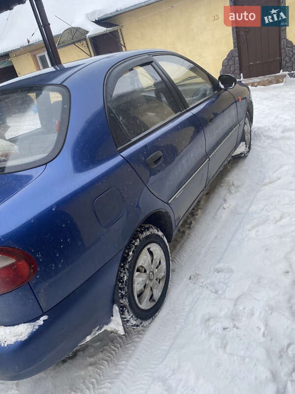 Седан Daewoo Lanos 2009 в Дубні