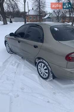 Седан Daewoo Lanos 2004 в Валках